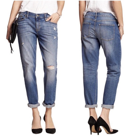 Banana Republic Denim - Banana Republic Factory Mid-Rise Girlfriend Cropped Jeans Size 28 Medium Wash